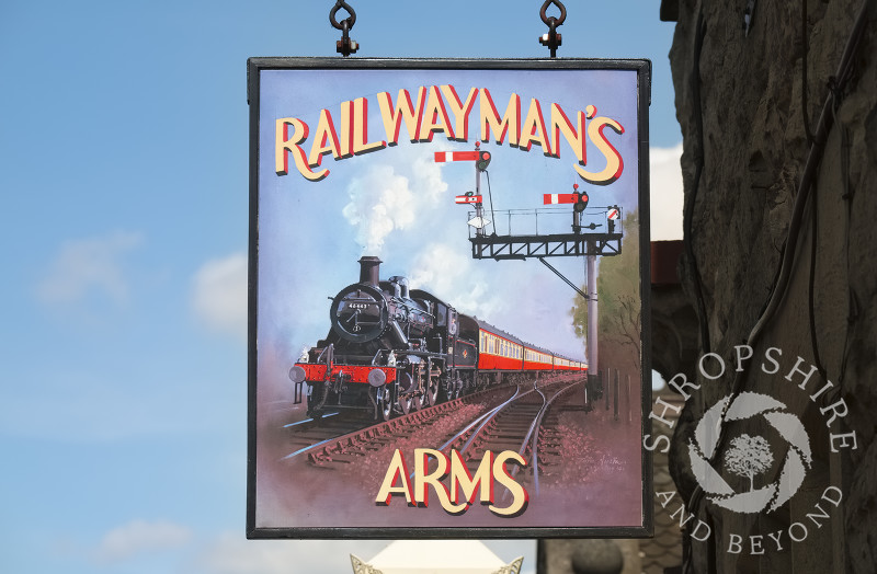 Railwayman's Arms pub sign on the platform at Bridgnorth Station, on the Severn Valley Railway line, Shropshire, England.