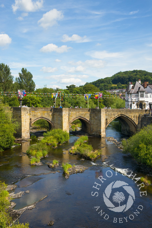 The bridge over the River Dee at Llangollen, Denbighshire, Wales.