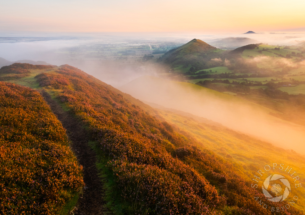 A magical sunrise on Caer Caradoc