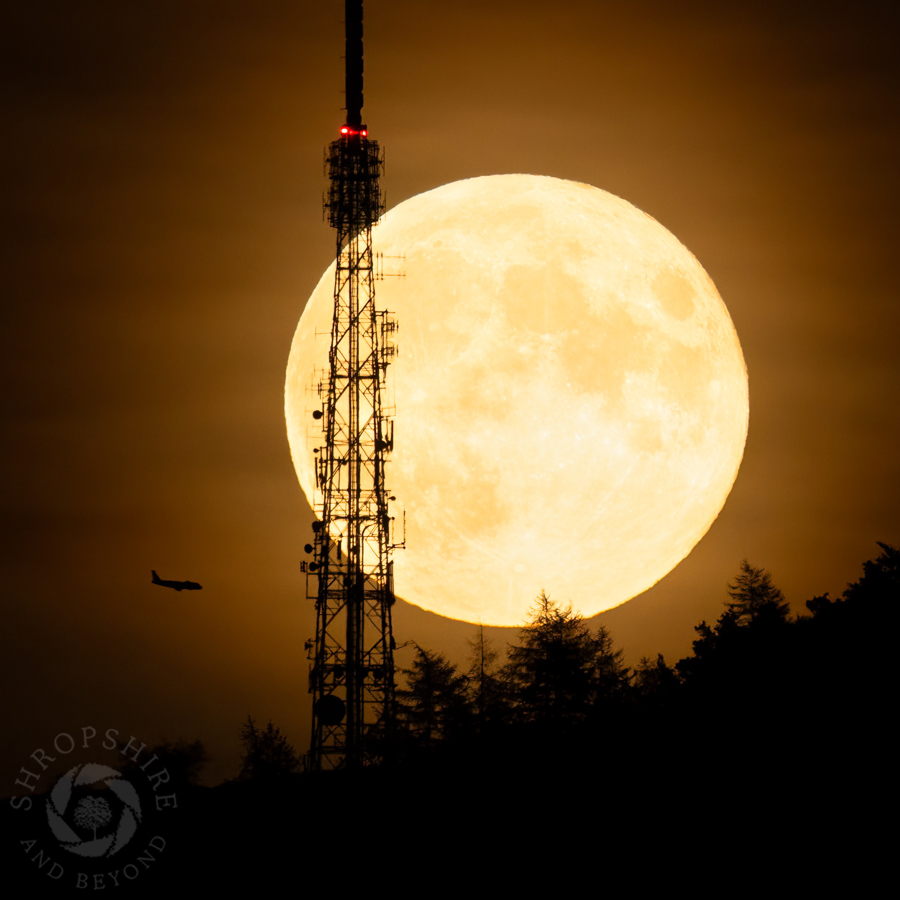 Harvest Moon lights up the Wrekin mast