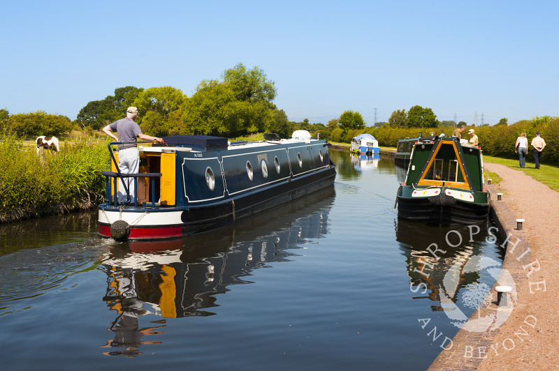 Canal boats on the Staffordshire and Worcestershire Canal at Wombourne, Staffordshire, England.