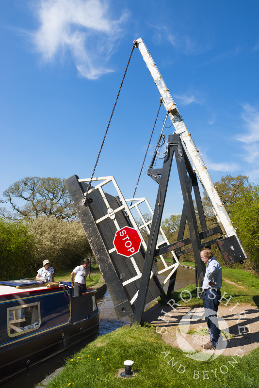 A lift bridge on the Llangollen Canal at Whitchurch, Shropshire, England.