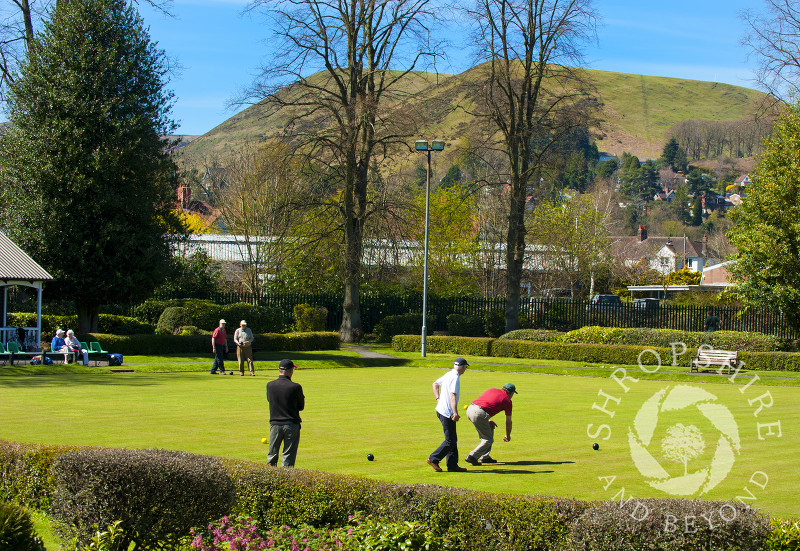 Playing bowls beneath the Long Mynd at Church Stretton, Shropshire, England.