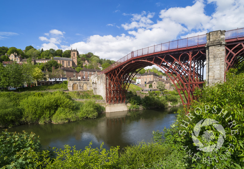 The Iron Bridge, over the River Severn, at Ironbridge, Shropshire.