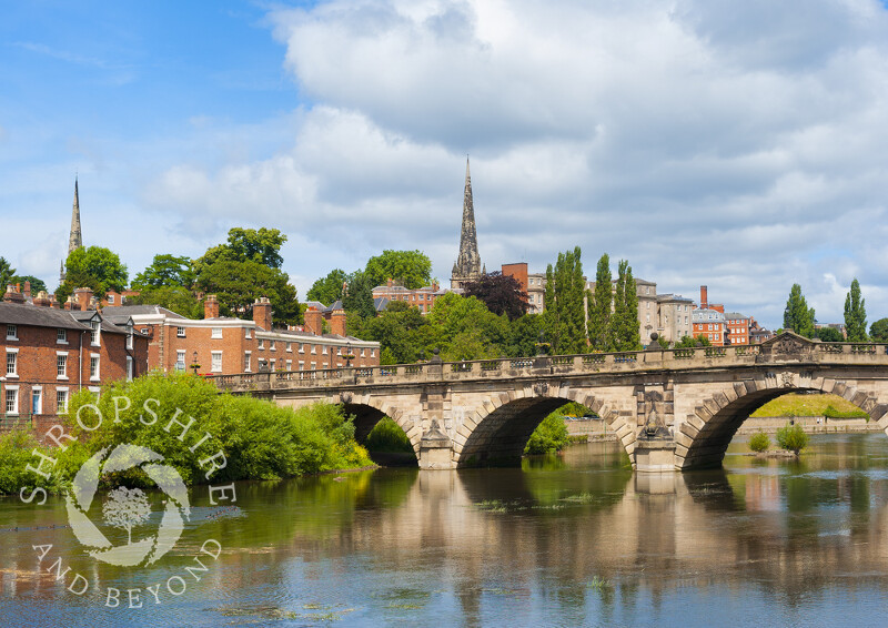 English Bridge over the River Severn at Shrewsbury, Shropshire, England.