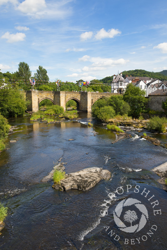 The bridge over the River Dee at Llangollen, Denbighshire, Wales.