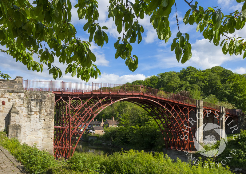 The Iron Bridge, over the River Severn, at Ironbridge, Shropshire.