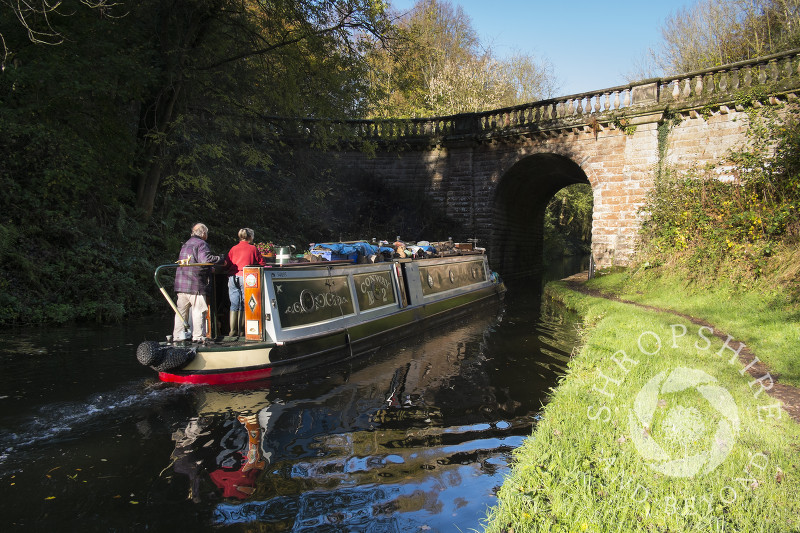 Chillington estate bridge on the Shropshire Union Canal at Brewood, Staffordshire, England.